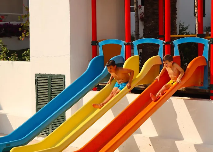 מלון דירות Playa Parc 4*